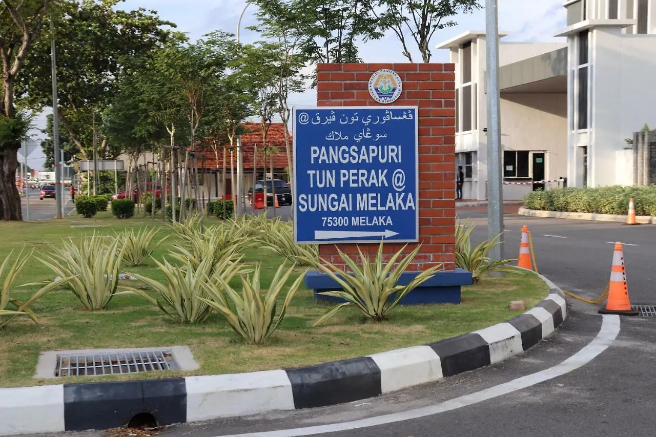 Apartament Impian Raudah Melaka With Pool Hotel